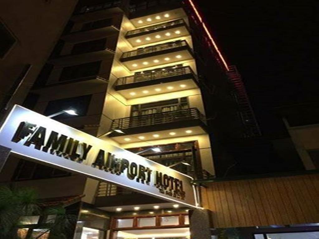 Family Airport Hotel Thach Loi Luaran gambar
