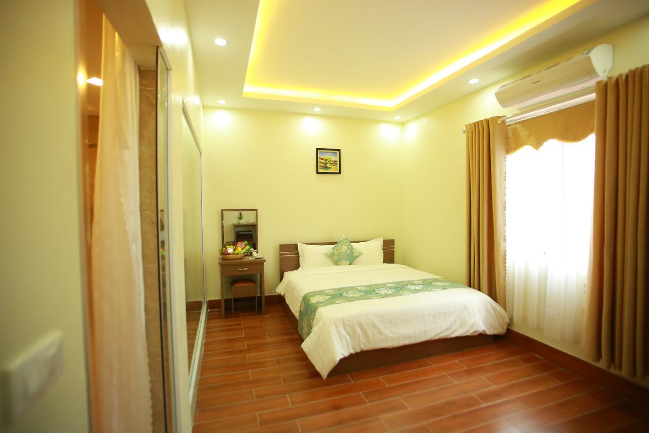 Family Airport Hotel Thach Loi Luaran gambar