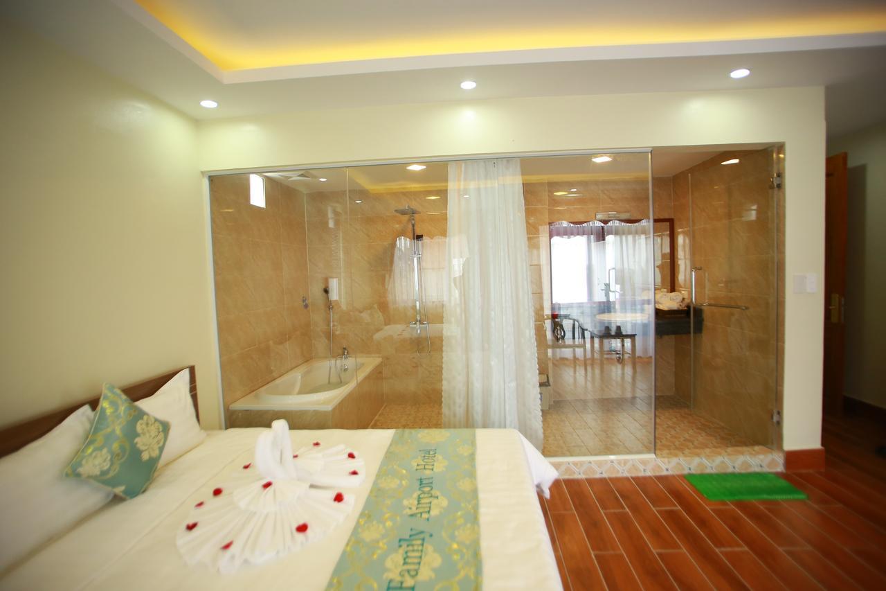 Family Airport Hotel Thach Loi Luaran gambar