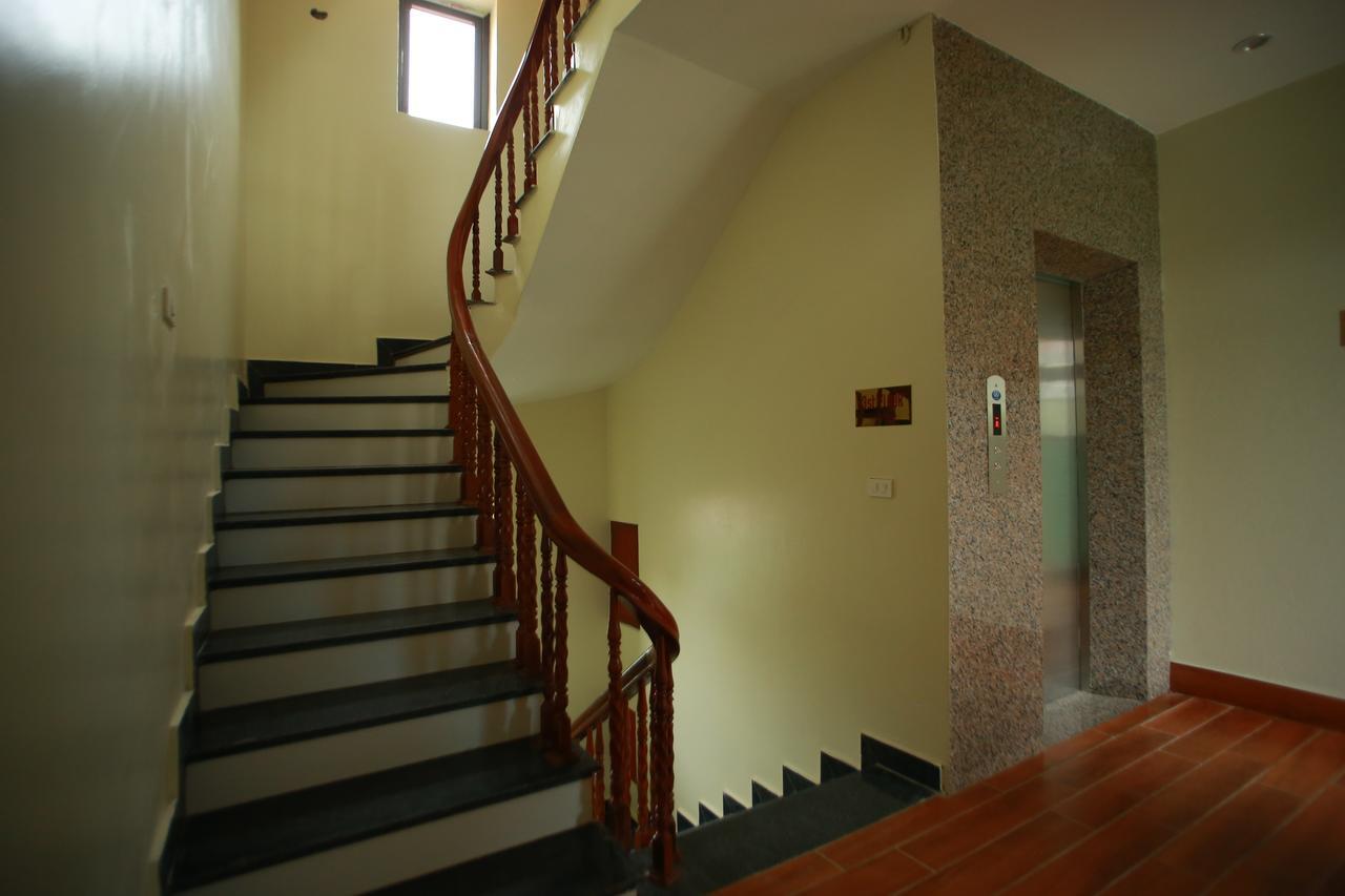 Family Airport Hotel Thach Loi Luaran gambar